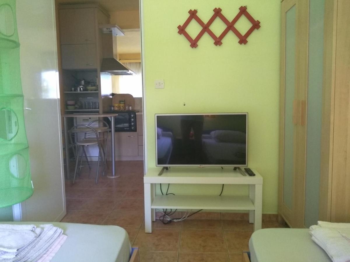 House Of Colors Apartment Néa Meságkala Bagian luar foto